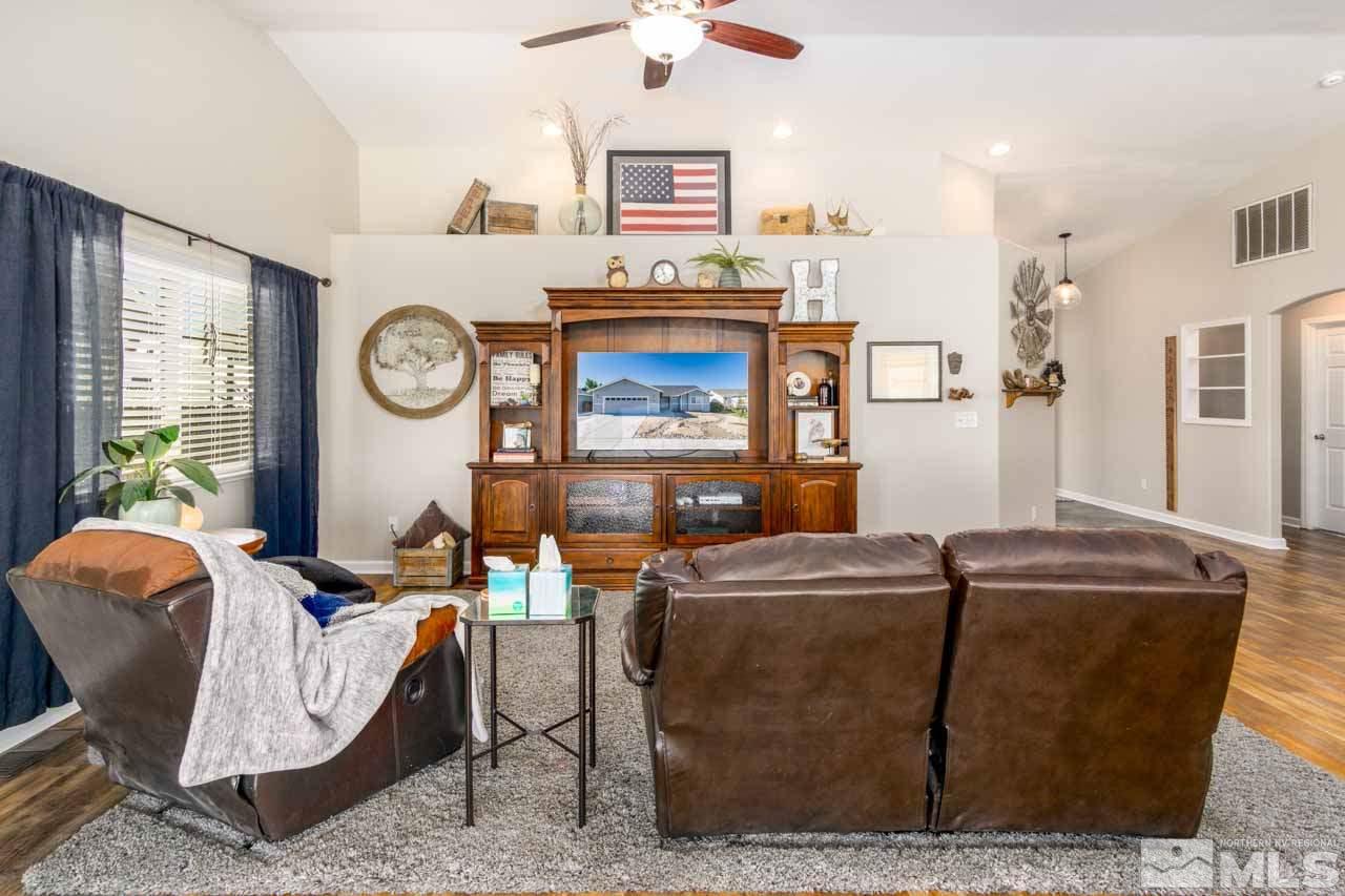746 Tamsen Road Fernley, NV 89408 - Photo 9 of 28 Photo 9