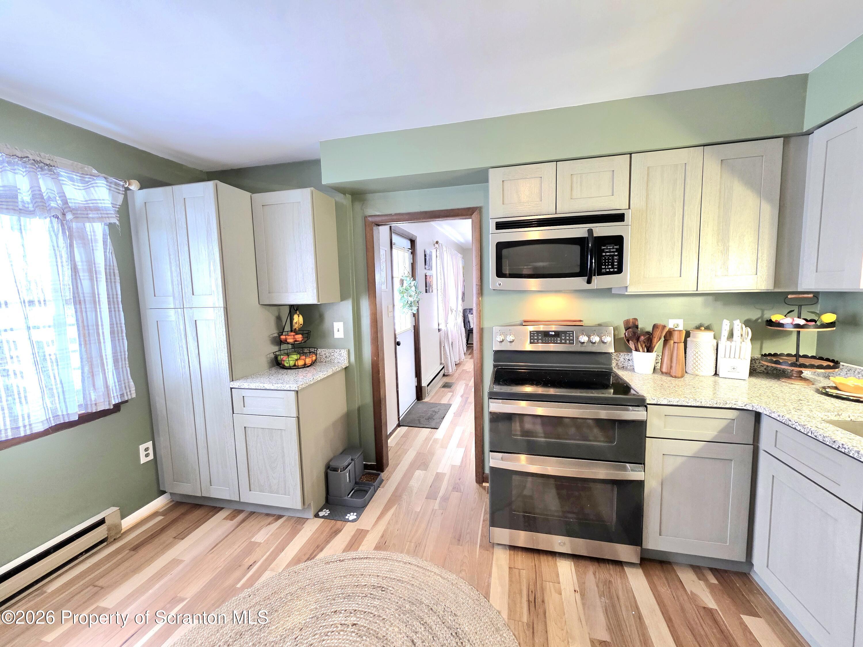 906 Violet Terrace Clarks Summit, PA 18411 - Photo 4 of 39 Kitchen