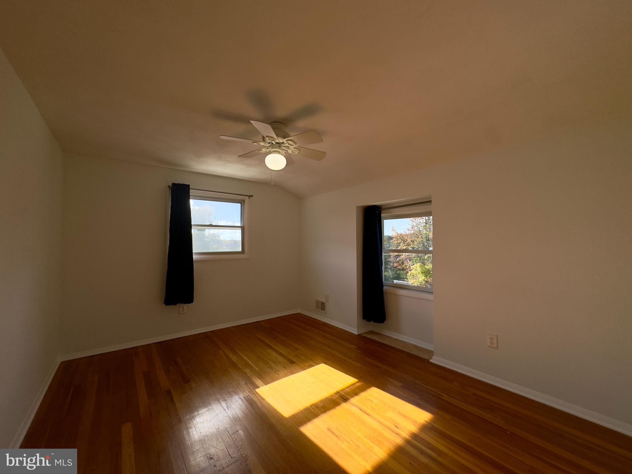 5676 Utrecht Road Baltimore, MD 21206 - Photo 3 of 30