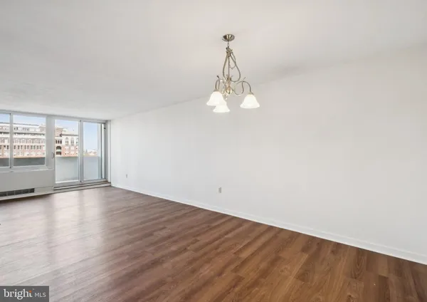 $339,900 | 604 South Washington Square, Unit 1212, Philadelphia, PA 19106