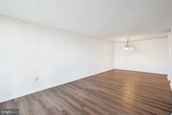 $339,900 | 604 South Washington Square, Unit 1212, Philadelphia, PA 19106