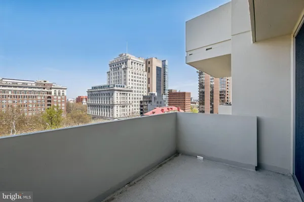 $339,900 | 604 South Washington Square, Unit 1212, Philadelphia, PA 19106