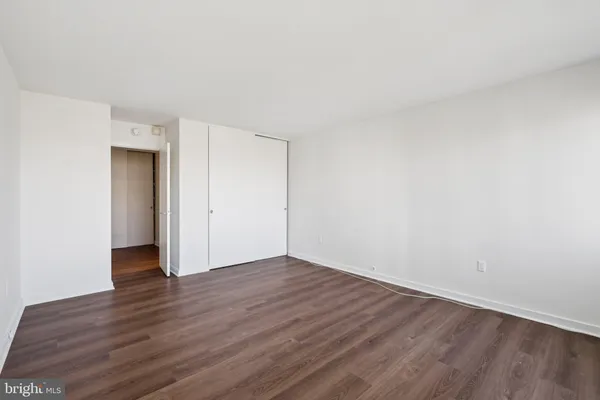 $339,900 | 604 South Washington Square, Unit 1212, Philadelphia, PA 19106