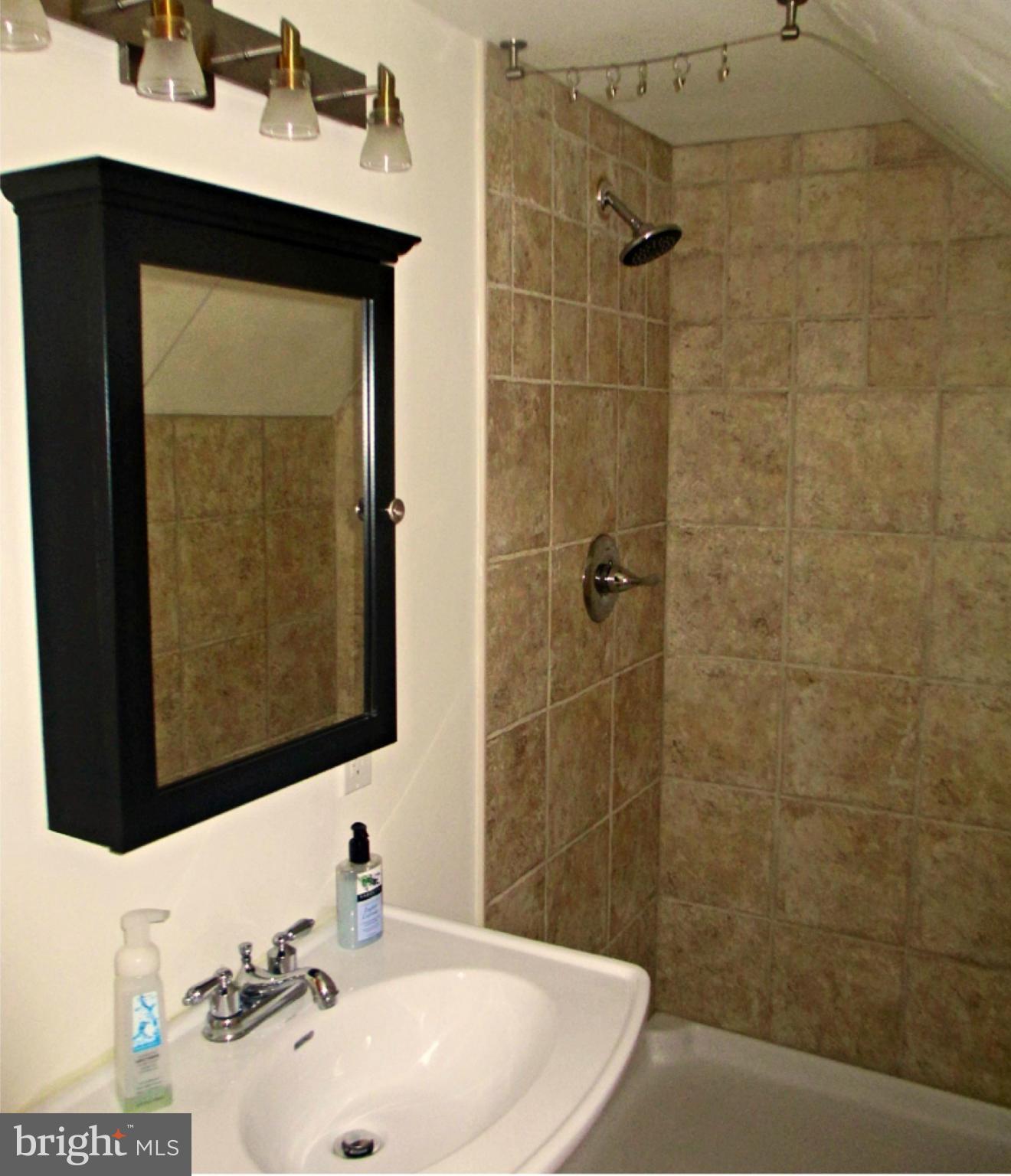 7304 Old Harford Road Baltimore, MD 21234 - Photo 14 of 30 Bath (Master)
