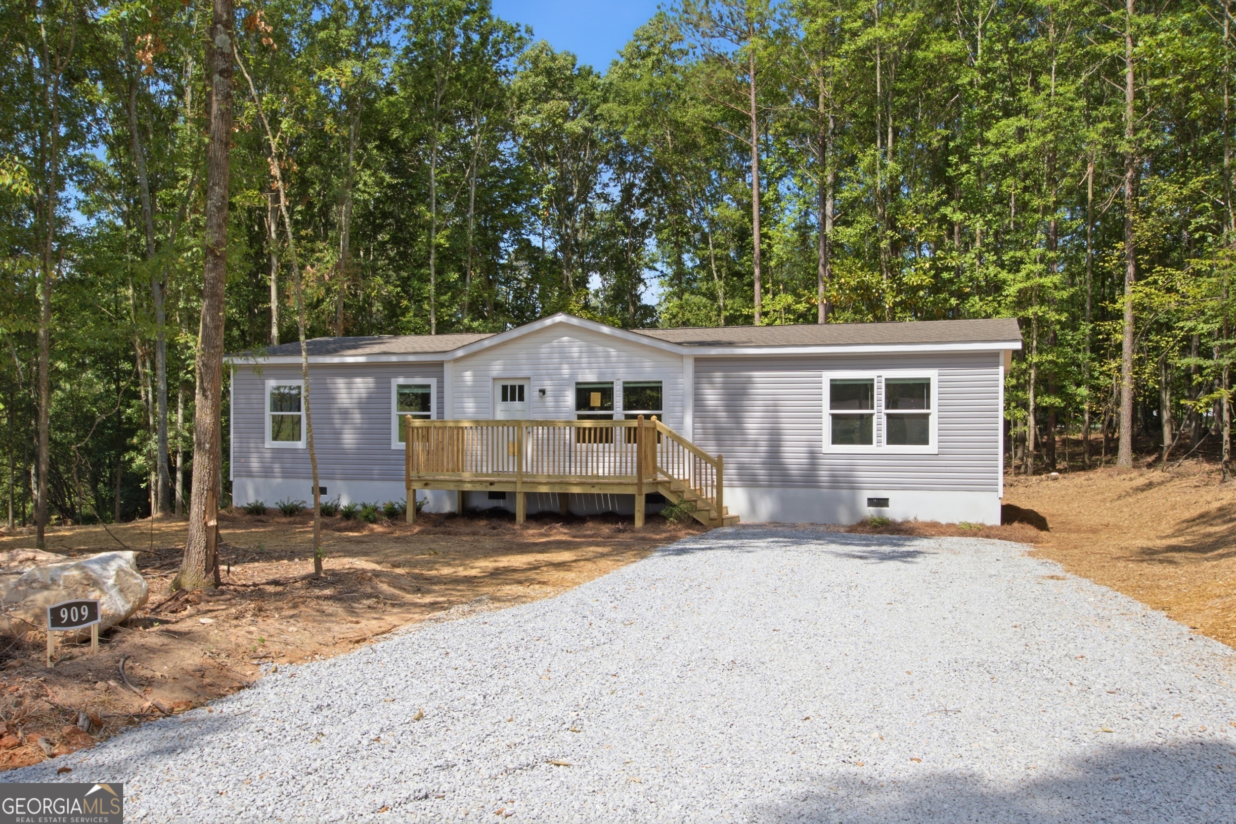 909 Smith Loop Demorest, GA 30535 - Photo 1 of 30