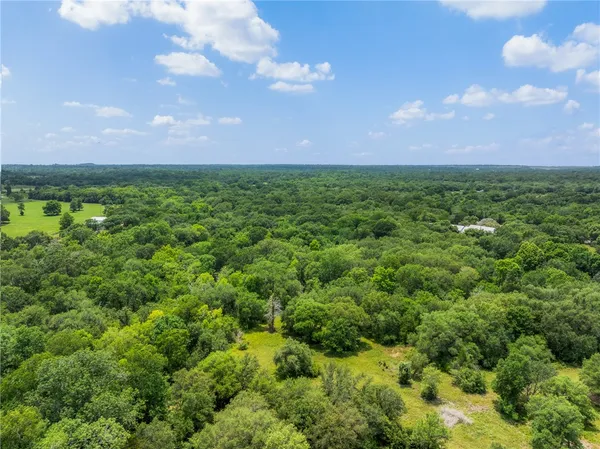 $305,000 | 18645 Pickens Road, Washington, TX 77880