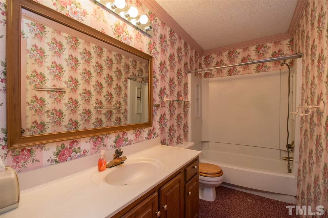 136 Bayleaf Drive Raleigh, NC 27615 - Photo 15 of 23