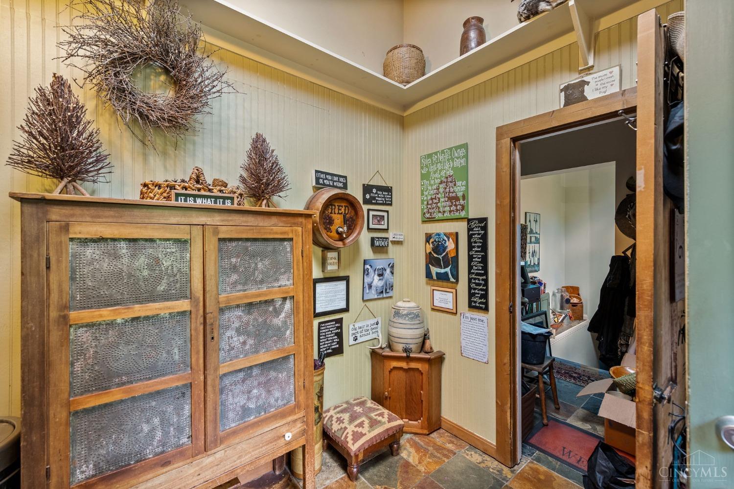 1427 Stanley Road Cincinnati, OH 45230 - Photo 12 of 49 Gallery Image 12