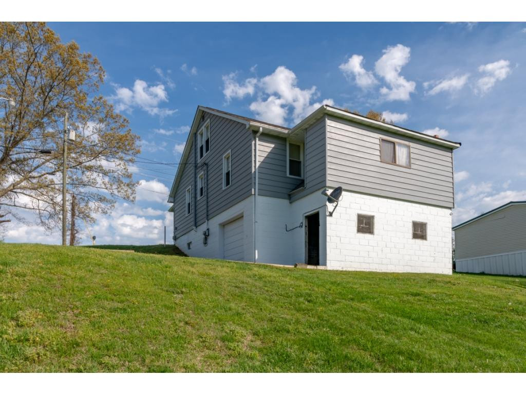 855 Emmett Road Bristol, TN 37620 - Photo 6 of 27 Photo 6