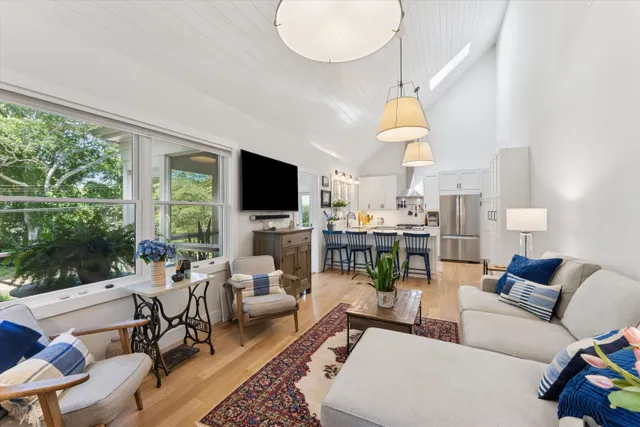 $25,000 | 104 Lake Drive, Southampton, NY 11968