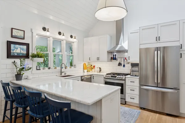 $25,000 | 104 Lake Drive, Southampton, NY 11968