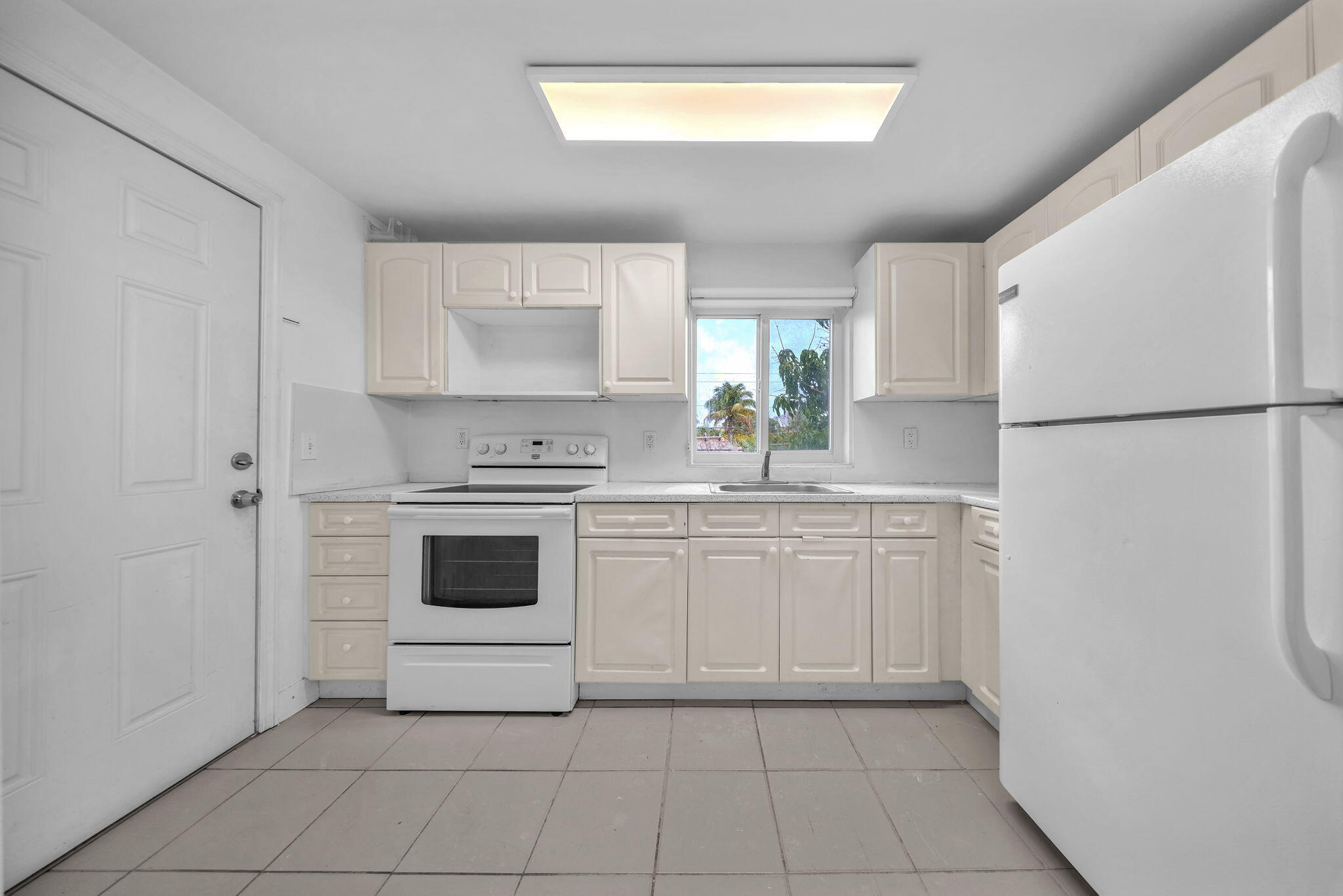 1853 Southwest 17th Street, Unit 2 Miami, FL 33145 - Photo 3 of 16 pic 12