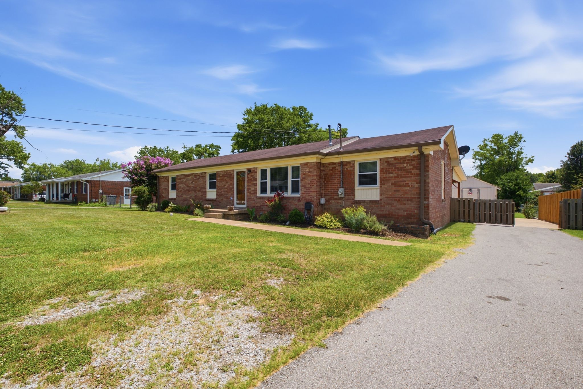 424 Sam Houston Drive Lebanon, TN 37087 - Photo 3 of 31