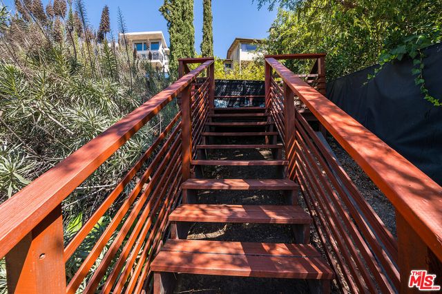 $1,125,000 | 4623 Jessica Drive, Los Angeles, CA 90065