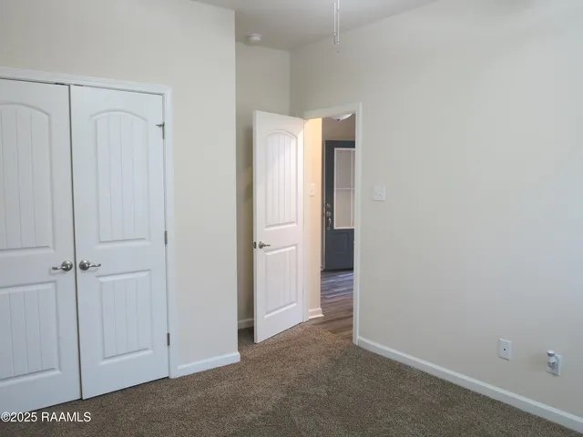 $2,060 | 207 Holly Grove Lane, Youngsville, LA 70592