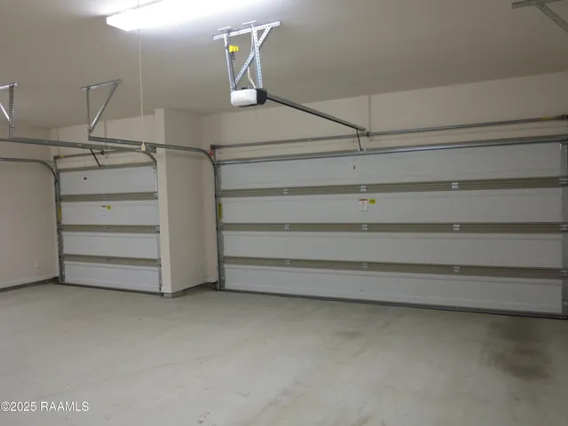 $2,060 | 207 Holly Grove Lane, Youngsville, LA 70592