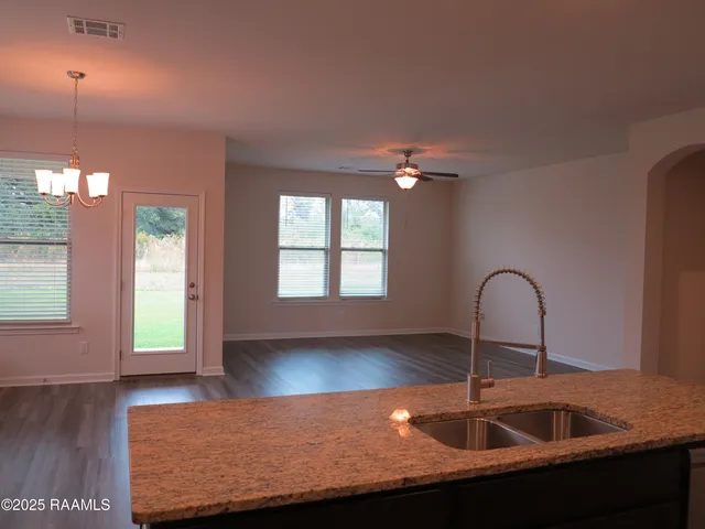 $2,060 | 207 Holly Grove Lane, Youngsville, LA 70592