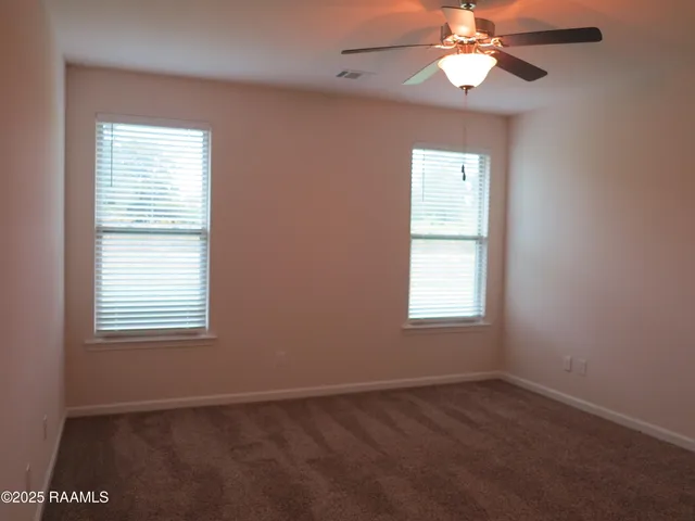 $2,060 | 207 Holly Grove Lane, Youngsville, LA 70592