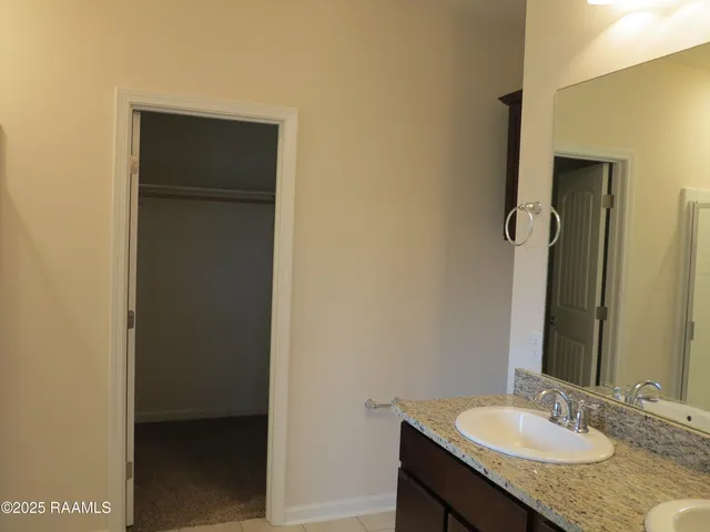 $2,060 | 207 Holly Grove Lane, Youngsville, LA 70592