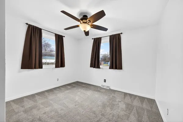 $234,900 | 605 Belaire Drive, Washington, IL 61571