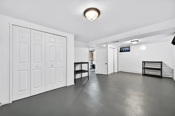 $234,900 | 605 Belaire Drive, Washington, IL 61571