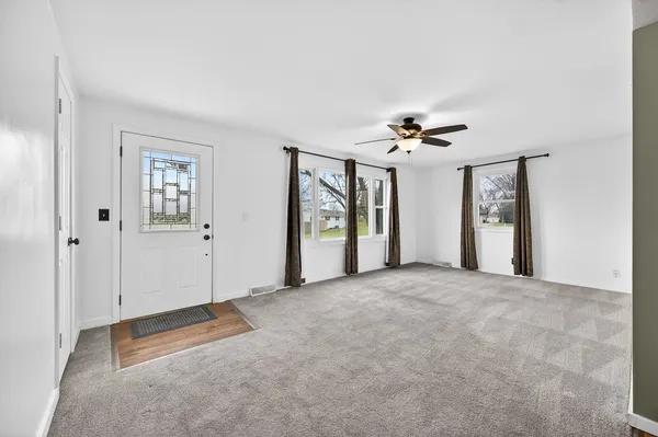 $234,900 | 605 Belaire Drive, Washington, IL 61571