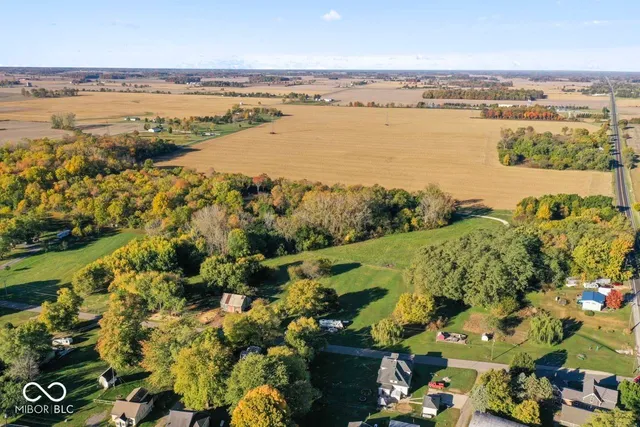 $160,000 | 1185 North Mill Street, Knightstown, IN 47362