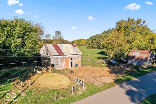 $160,000 | 1185 North Mill Street, Knightstown, IN 47362