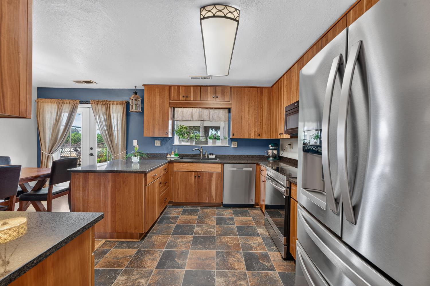 204 Barry Road Yuba City, CA 95991 - Photo 10 of 47