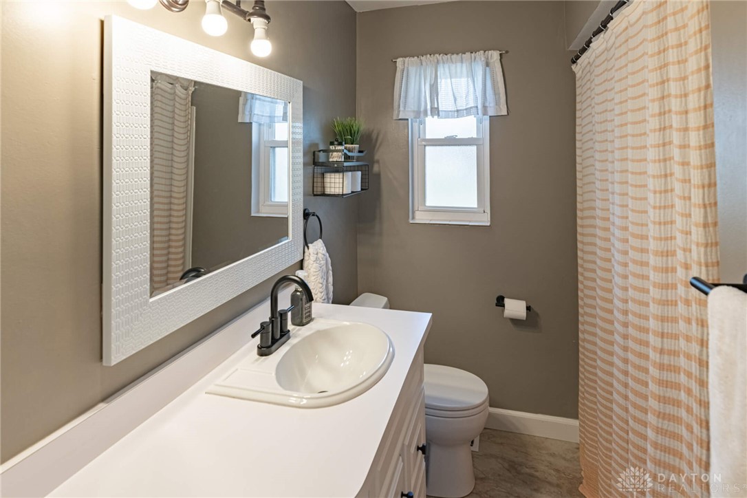 1051 Kenosha Road Kettering, OH 45429 - Photo 17 of 27