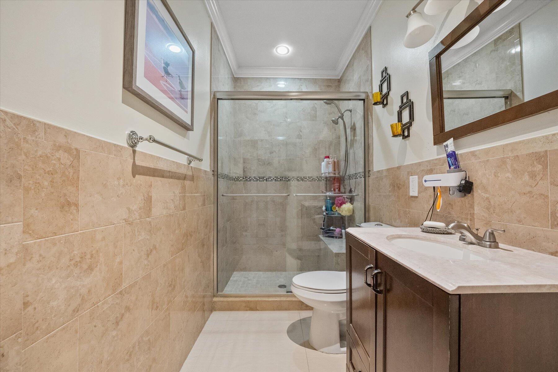 933 Almeria Road West Palm Beach, FL 33405 - Photo 21 of 37 14-DSC00712