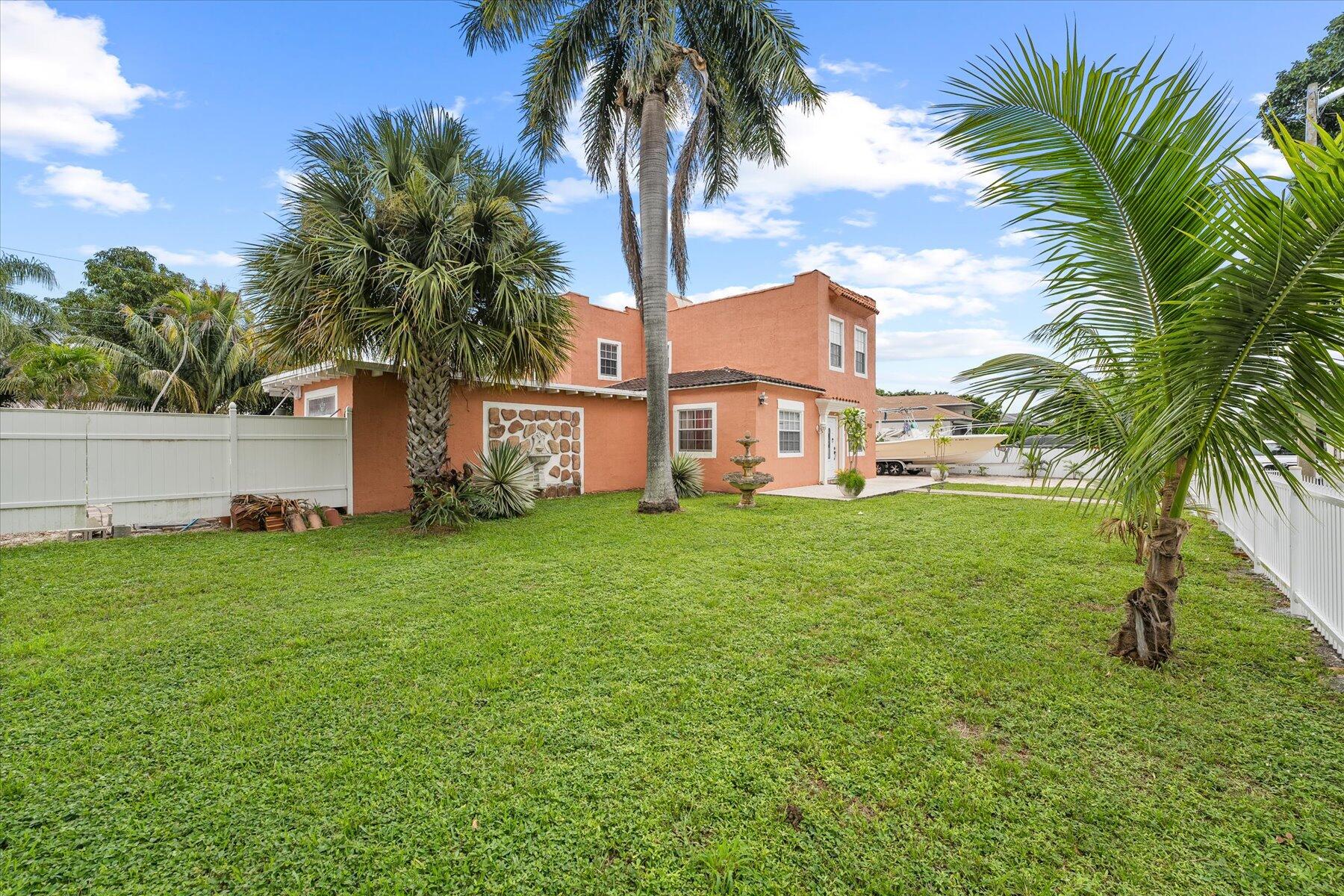 933 Almeria Road West Palm Beach, FL 33405 - Photo 35 of 37 04-DSC00601