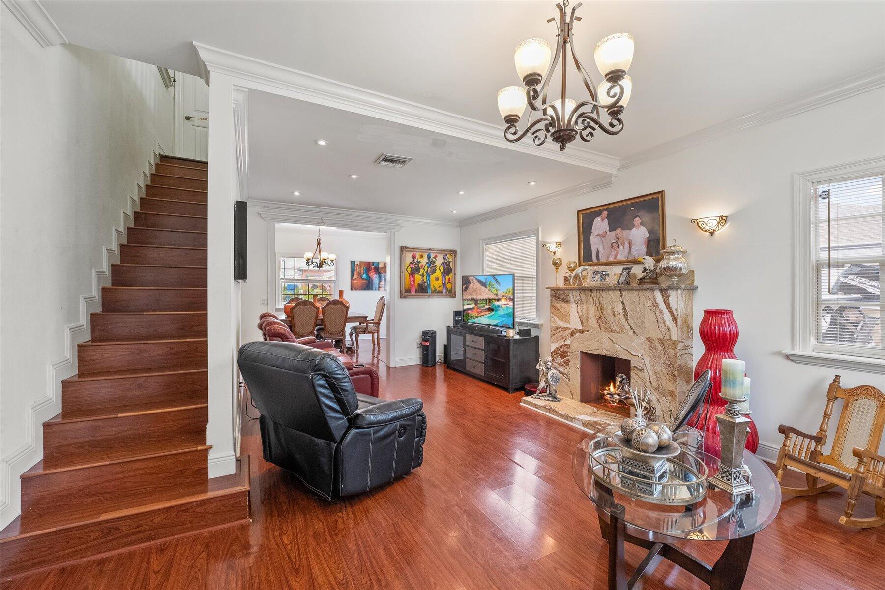 933 Almeria Road West Palm Beach, FL 33405 - Photo 4 of 37 05-DSC00607