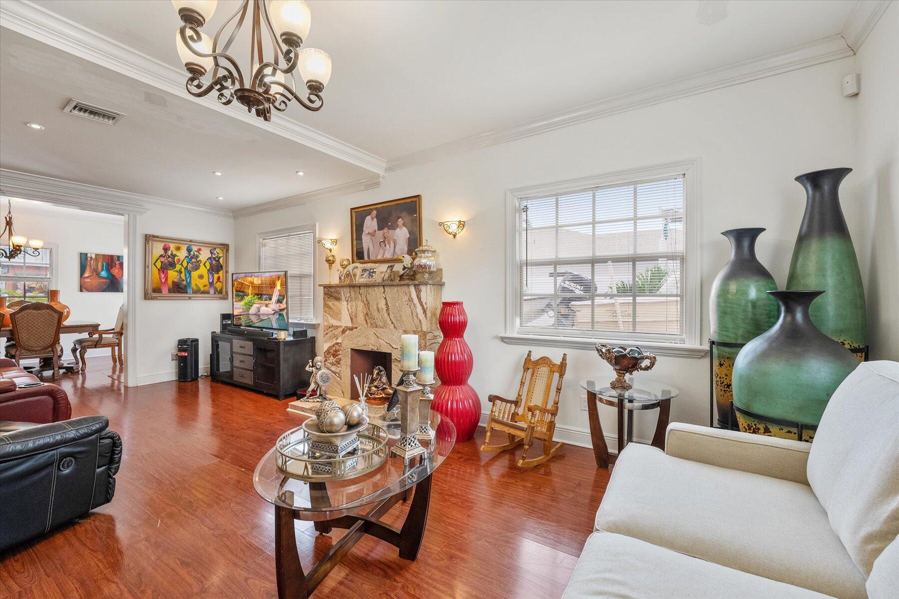 933 Almeria Road West Palm Beach, FL 33405 - Photo 5 of 37 06-DSC00613