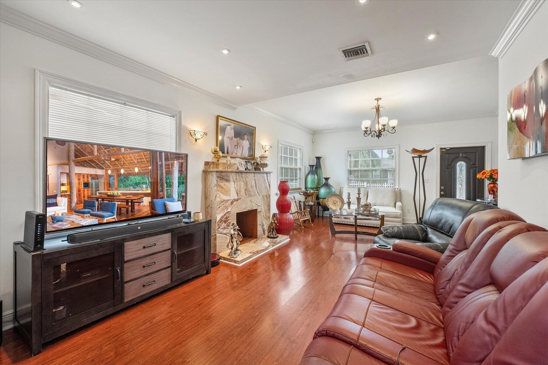 933 Almeria Road West Palm Beach, FL 33405 - Photo 7 of 37 08-DSC00652