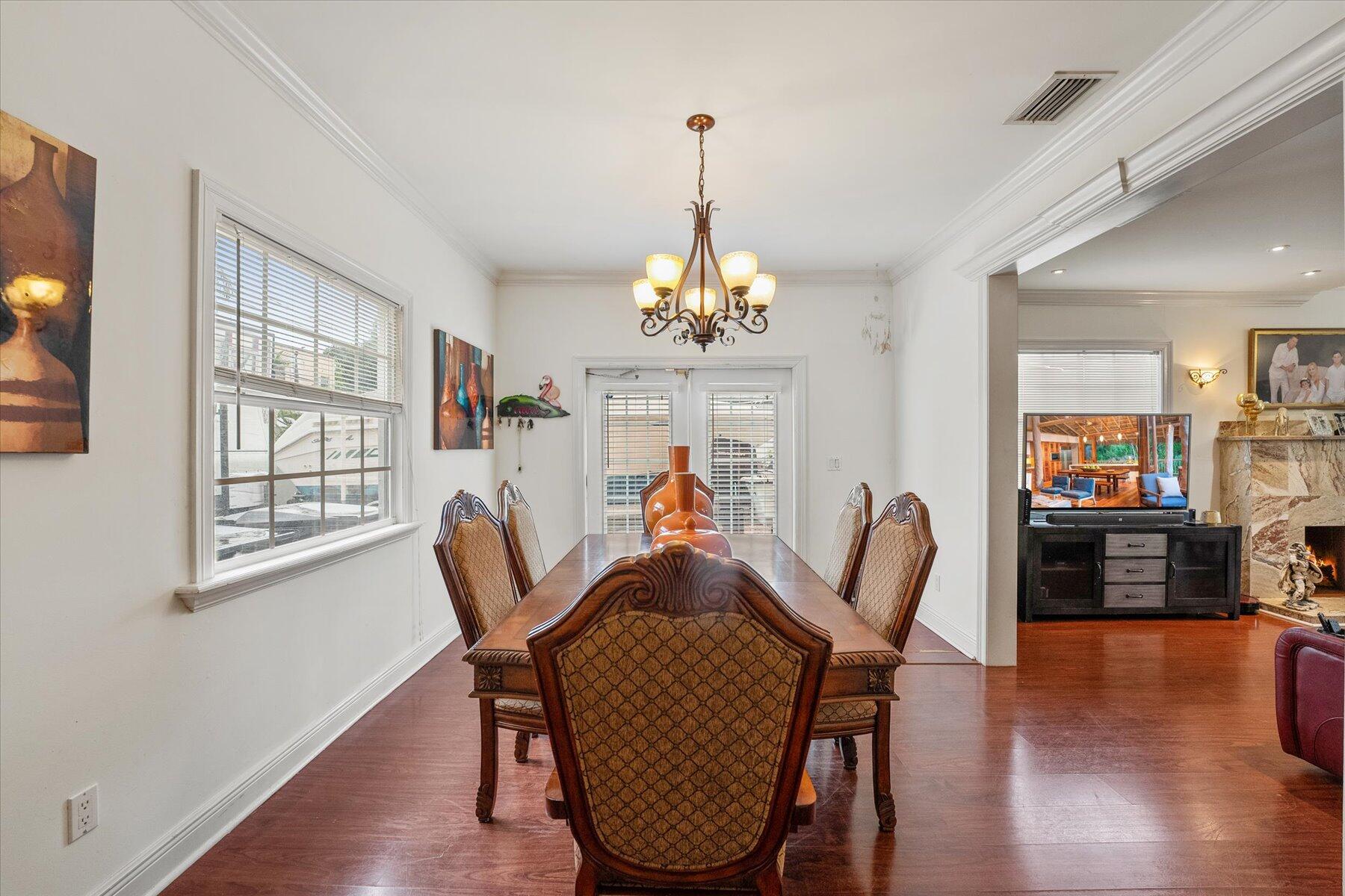933 Almeria Road West Palm Beach, FL 33405 - Photo 10 of 37 11-DSC00682
