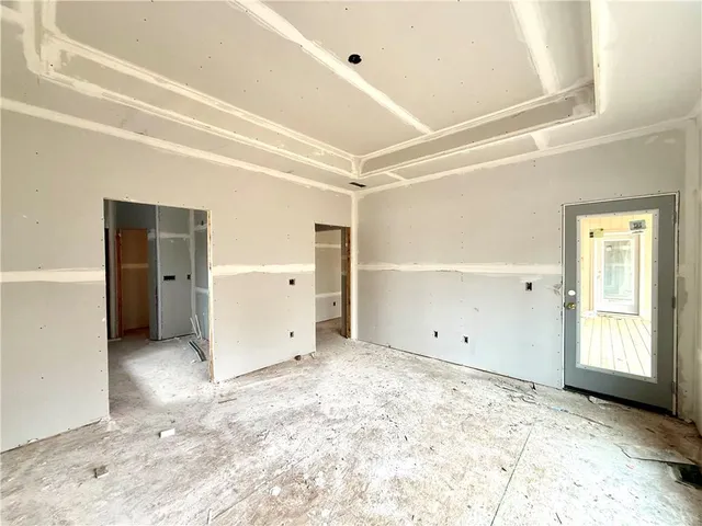 $599,900 | 4806 Northeast 105th Street, Kansas City, MO 64156