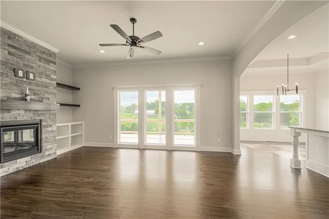 $599,900 | 4806 Northeast 105th Street, Kansas City, MO 64156