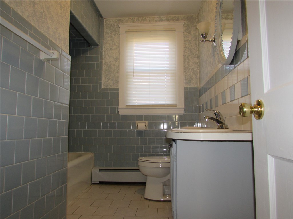 1425 Manville Road, Unit 1 Woonsocket, RI 02895 - Photo 12 of 19