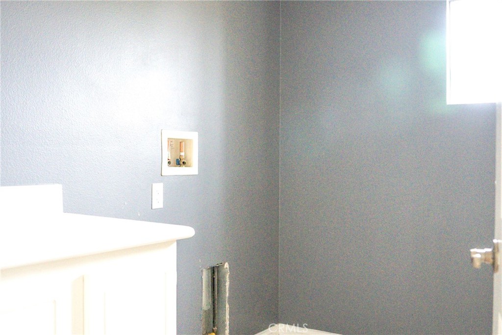 1373 Aztec Court Beaumont, CA 92223 - Photo 43 of 56 a bathroom with a bathtub and shower