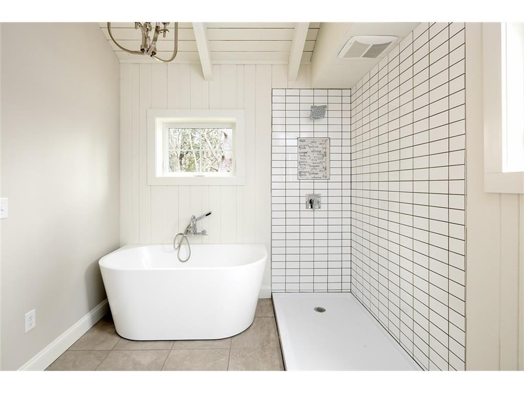 145 Shore Road, Unit 12 York, ME 03902 - Photo 21 of 34 Gallery Image 21