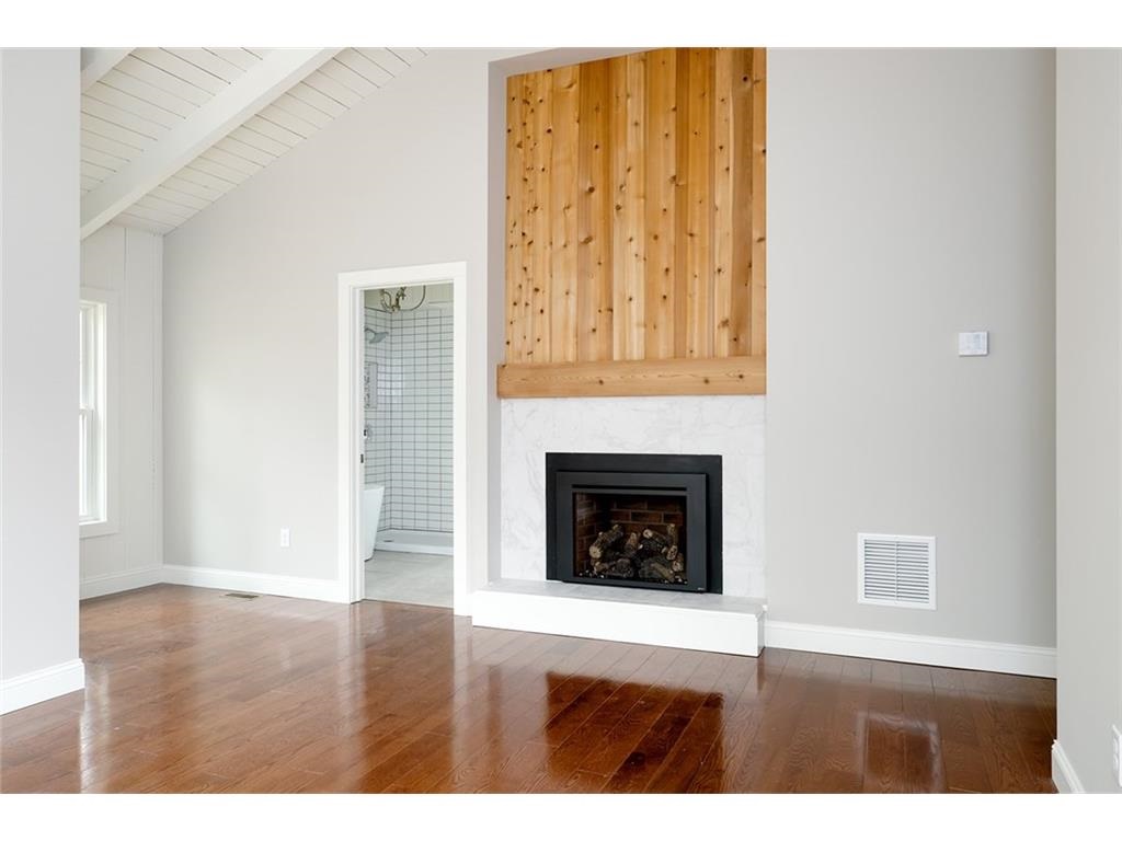 145 Shore Road, Unit 12 York, ME 03902 - Photo 23 of 34 Gallery Image 23