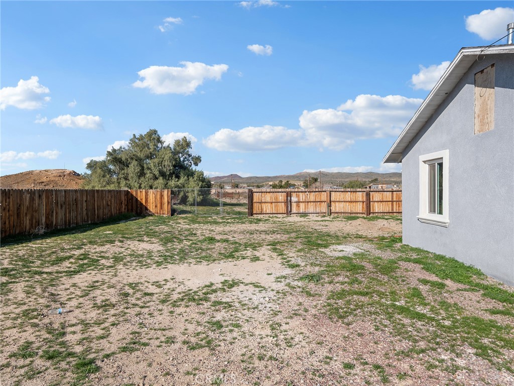 29246 Radio Barstow, CA 92311 - Photo 11 of 32