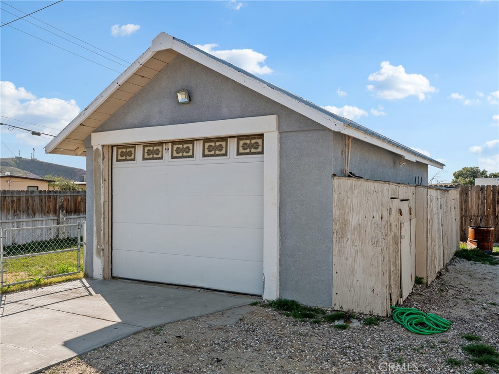 29246 Radio Barstow, CA 92311 - Photo 12 of 32