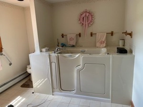 222 Blackmore Pond Road Wareham, MA 02576 - Photo 12 of 23 Gallery Image 12