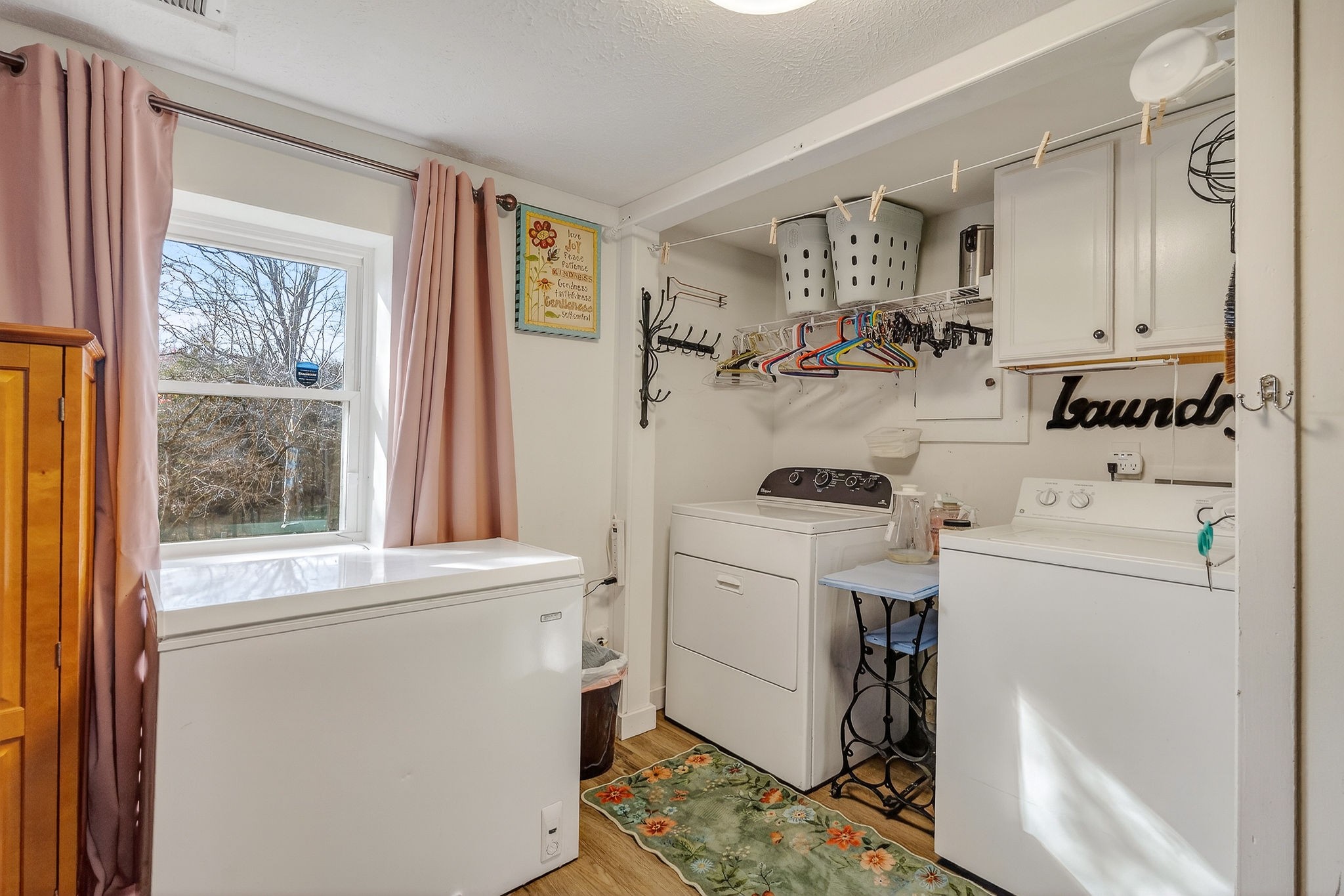 1603 Coon Hunt Road Baxter, TN 38544 - Photo 20 of 51 a view of bathroom with washer and dryer