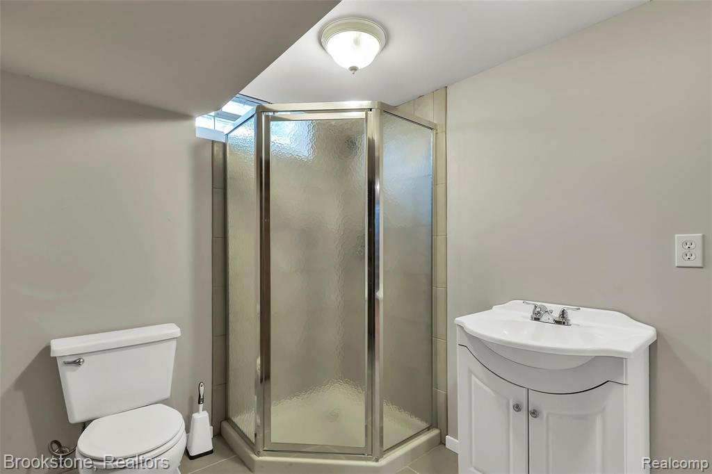 392 Winry Drive Rochester Hills, MI 48307 - Photo 28 of 35