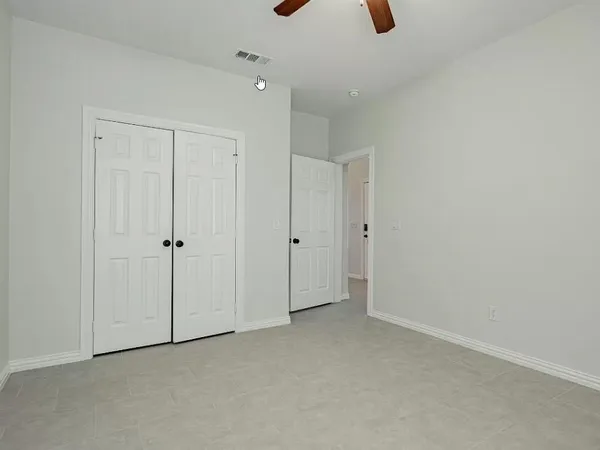 $1,800 | 112 Sierra Madre Street, Payne Springs, TX 75156