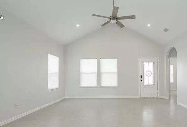 $1,800 | 112 Sierra Madre Street, Payne Springs, TX 75156