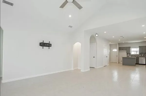 $1,800 | 112 Sierra Madre Street, Payne Springs, TX 75156